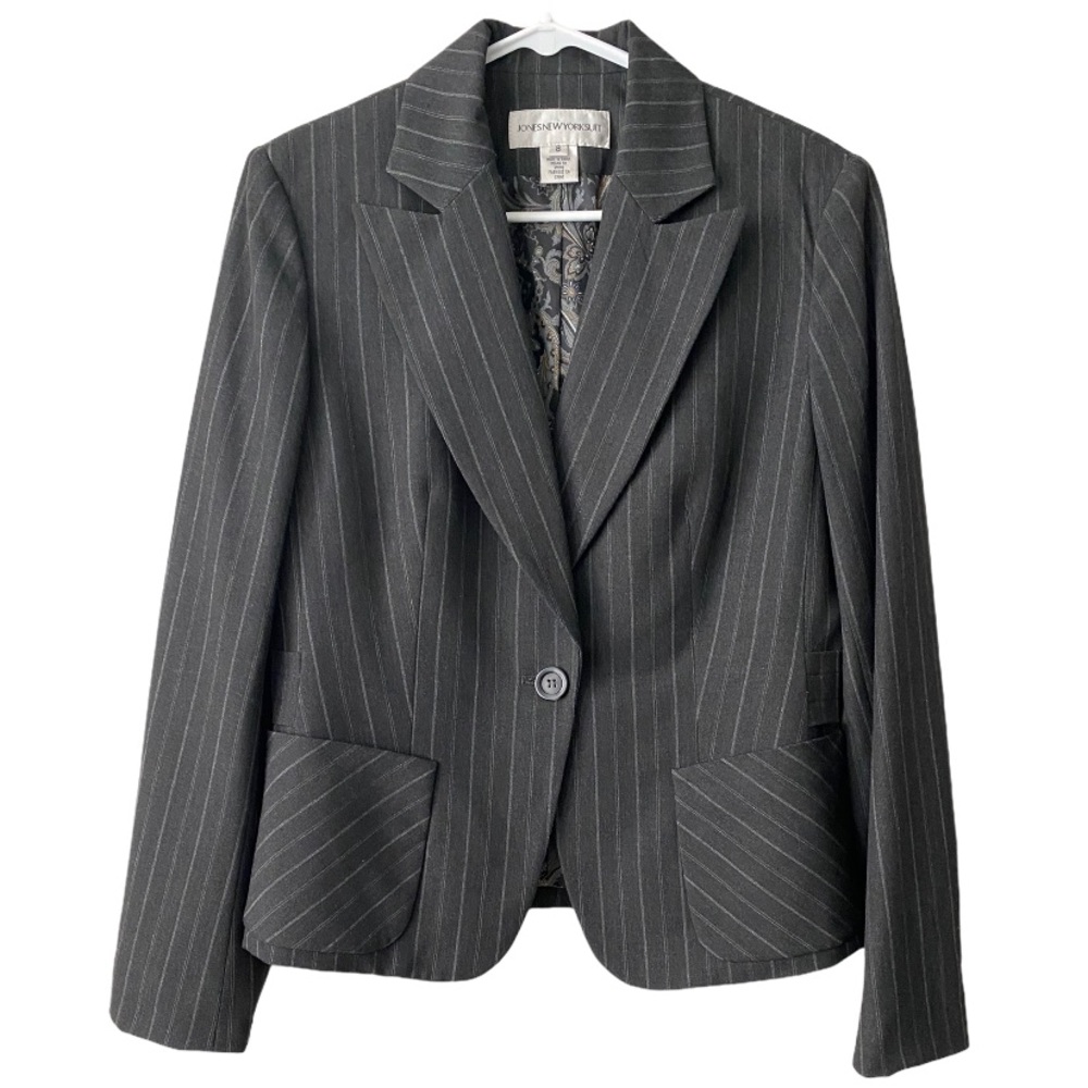 Jones New York Suit Charcoal Gray Pinstripe Size 8